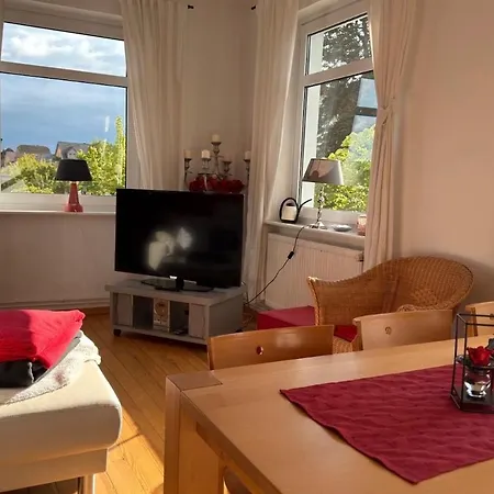 Апартаменты Sonnige 3-zi-ferienwohnung Im Herzen Kuehlungsborns Кюлунгсборн